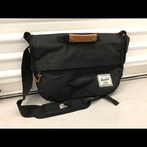 Herschel Messenger (Laptop) Bag